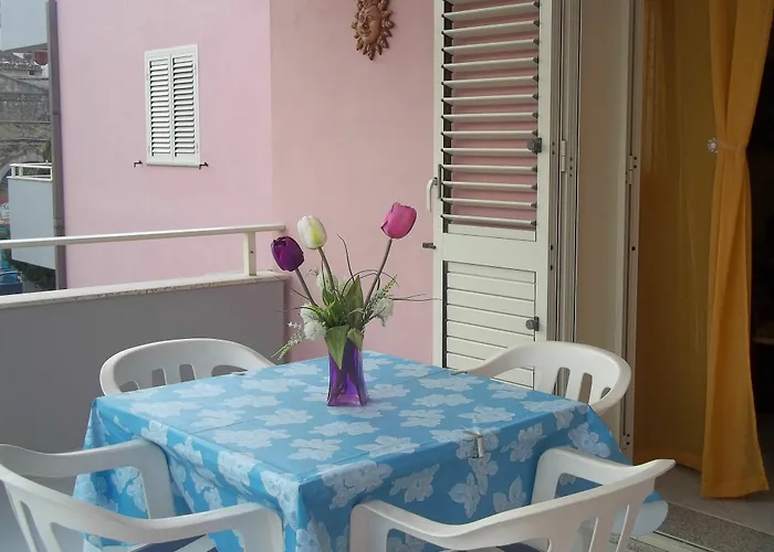 Couette-café Stazione 3*