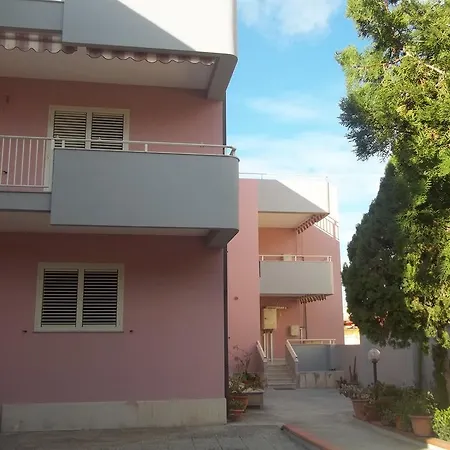 Stazione 3* נוטו