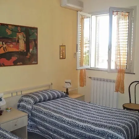 Stazione לינה וארוחת בוקר נוטו