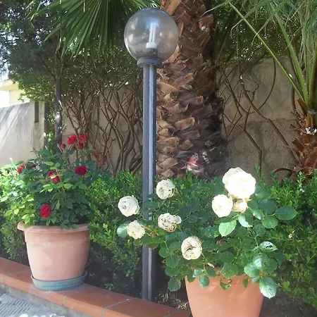 Stazione לינה וארוחת בוקר נוטו